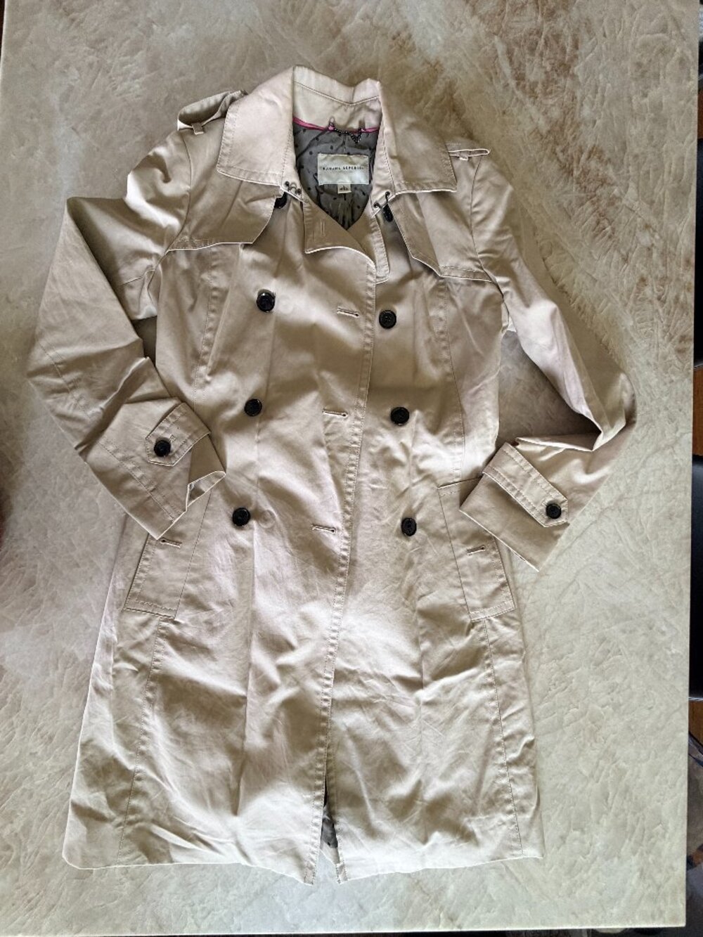 Women's Banana Republic Classic Trench Coat size Small